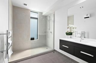 Mountain Vistas on Thompson Street - 3