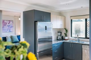 Inner City New Farm 3-Bed Townhouse with Yard - Brisbane - 7