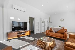 Arbor Villa - Greytown Holiday Home - 8
