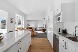 Arbor Villa - Greytown Holiday Home - 1