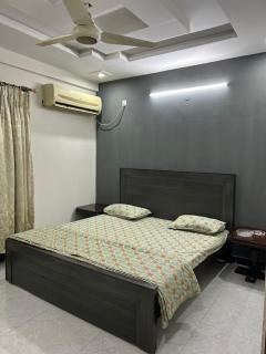 1 Bed Furnished Apartment H-13 - Islamabad - 2