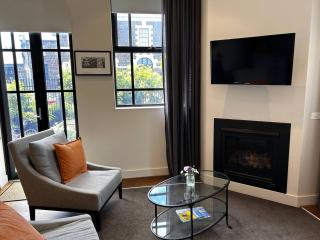 THE DEVLIN APARTMENTS 2 Bedroom Apartment near GMHBA stadium in Geelong - G04 - 0