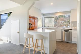 Ski Chalet Vibe With Stunning Lake Wakatipu Views - Queenstown - 4