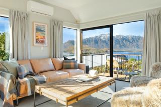 Ski Chalet Vibe With Stunning Lake Wakatipu Views - Queenstown - 0