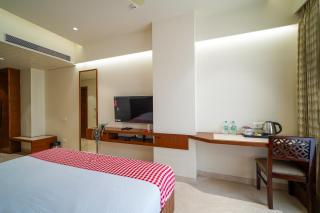 Open Hotel by Olive - Tulips Inn and Suites - 2