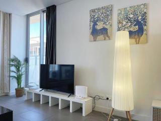 Cozy 1B1B in Burwood CBD - 2