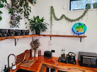 Adventurer's Chest - Pohutukawa - Hotwater Beach - 4
