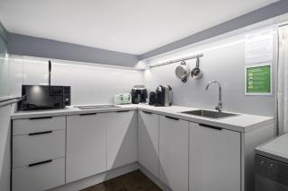 Surfie Pad 10 min walk to Beach and Dining - Sydney - 6