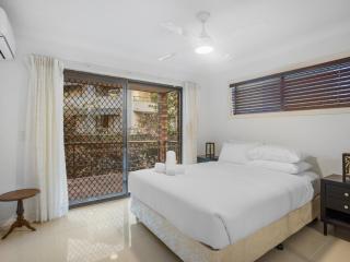 Broadbeach Cozy Apartment - 0