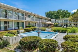 Howard Johnson by Wyndham Albany - Albany - 7