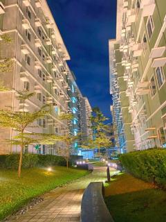 1BR Condo with Pool, Netflix, Karaoke, Toiletries by TDP Staycation - Manila - 2