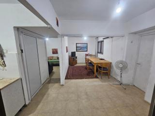 בית קרקע לנופש עם חצר גדולה במרכז קרית שמונה - Qiryat Shemona - 0