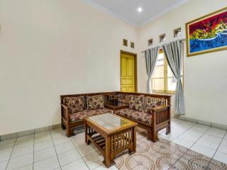 OYO 90892 My Guest House Syariah - Bandung - 7