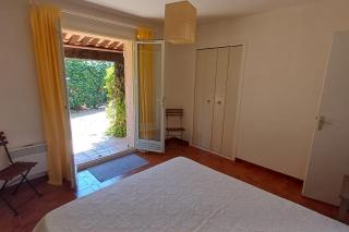 Family villa in wooded estate near the sea - 2