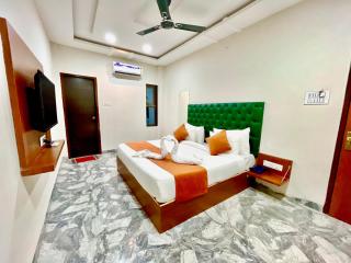 Kamari inn By Accu Hotel - 2