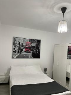 Luxus Cluj Airport Apartments - Cluj-Napoca - 5