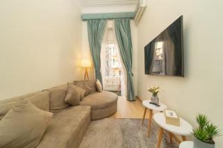 2BR Downtown Alia Khan, Fully equipped Gem - 1