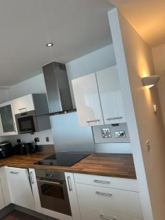 High Rise En-suite Room With Gym And Free Parking in Royal Docks Excel E16 London - London - 4