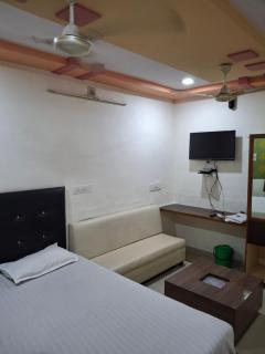 Hotel runway rest - Ahmedabad - 6