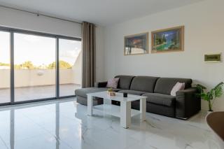 Penthouse with 3 bedroom - 7