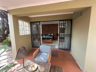 Cottage At Five On Fifth - Johannesburg - 1