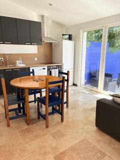 Maison Gekko I & II, climatisée avec patio, places de parking privées, plage à 800m - 2