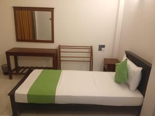 Habarana Sadaruwan Guest House & Jeep Safari - Habarana - 1