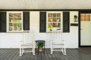 Spacious 3BR Retreat - Pool Table Gazebo Yard - 3