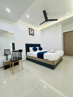 Hotel Soya, Best Hotels AC Rooms Near Sayan Surat Railway Station - - 4