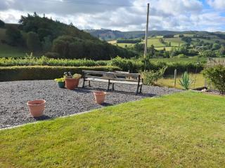 The Hut B & B - 6