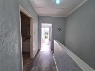 Whales Drift Beach Apartment - 6