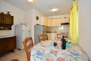Tri palme - Podstrana - 8