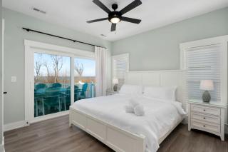 Stunning Spacious Beach House with Hot Tub and Gorgeous Views for a Memorable Escape to the Coast in Corolla, North Carolina - 7