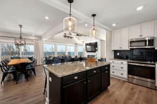 Stunning Spacious Beach House with Hot Tub and Gorgeous Views for a Memorable Escape to the Coast in Corolla, North Carolina - 1