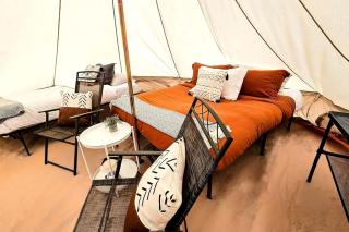 Stunning Family Glamping Tent for a True Outdoor Experience on a Secluded Ranch in Moab, Utah - Moab - 9