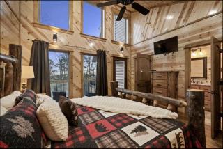 Beautiful Log Cabin with Private Hot Tub, Fire Pit, and Spacious Balcony, Perfect for a Luxury Mountain Retreat - 7