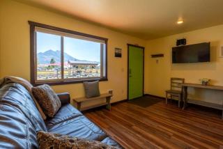 Cute Tiny Cabin near Yellowstone National Park for an Unforgettable Getaway in Emigrant, Montana - Emigrant - 9