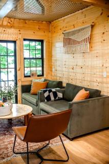 Glorious Tree House with Fire Pit and Hot-tub in Penn Yan, New York - 8