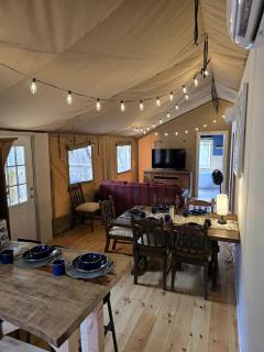 Amazing Safari Tent with Stunning Nature Views from a Private Deck in Trenton, Georgia - New England - 6