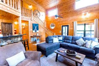 Classic Log Cabin with Hot Tub and Firepit near Hochatown, Oklahoma - Stephens Gap - 7