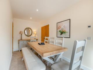 Martingale - Uk47945 - Oswestry - 4