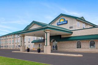 Days Inn & Suites by Wyndham Winkler - Winkler - 9