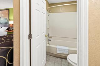 Super 8 by Wyndham Cincinnati-Springdale OH - 2