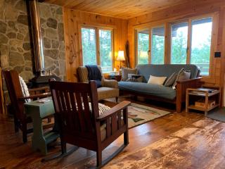 Enormous Lake Cabin Ideal for Large Groups in Maine - 6