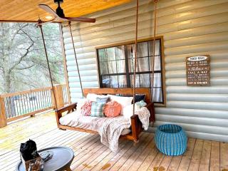Rustic Cabin with Hot Tub and Game Room on the Edge of Ouachita National Forest - Stephens Gap - 7