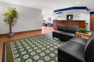 Microtel Inn by Wyndham - Albany Airport - 1