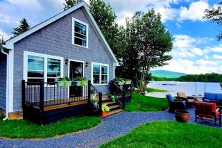 Beautiful Cottage with Lovely Outdoor Living with Views in Maine - 0