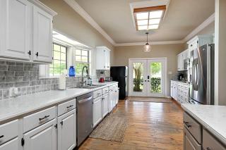 Spacious Luminous Cottage with Game Space and BBQ in Texas - 1