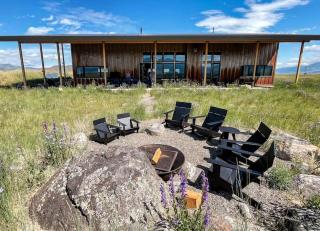 Gorgeous Vacation Rental Placed in a Secluded Area and Fire Pit Provided Near Livingston, Montana - 7