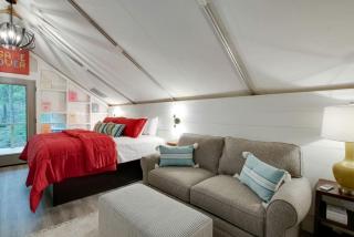 Lovely Glamping Tent with Amazing Equipped Indoor and Outdoor in Alabama - - 9